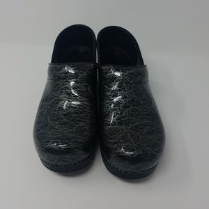 Dansko Black and Silver Size 39 Clogs
